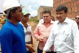 Governador visita alunos da Setre em Santo Inácio do Piauí