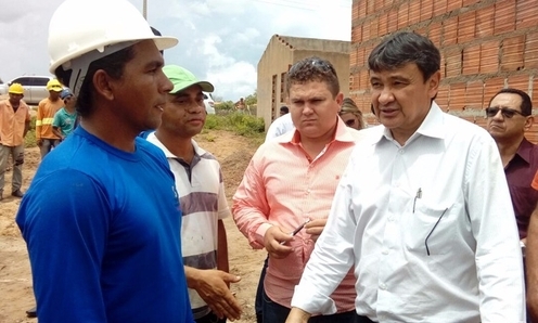 Governador visita alunos da Setre em Santo Inácio do Piauí